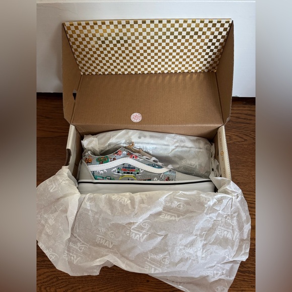 Disney Vans - Picture 3 of 10